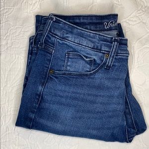 Universal Thread High-Rise Skinny Jeans 8/29